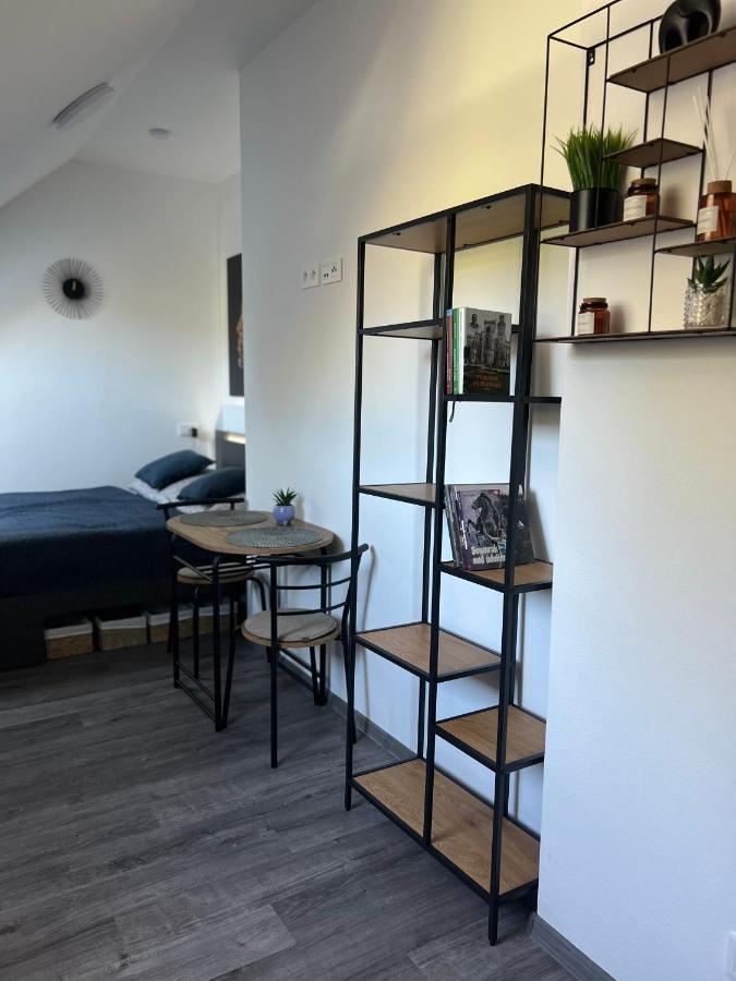 Hobiti Apartman - Frodo Černá v Pošumaví Exterior foto